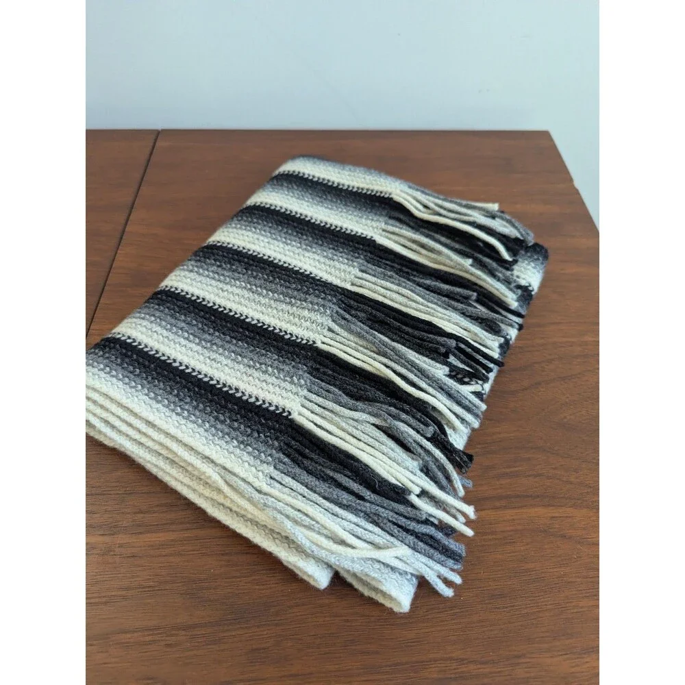 Vtg Nardi Tagliaferri Italian Wool Blend Knit Scarf Black White Chevron Stripe